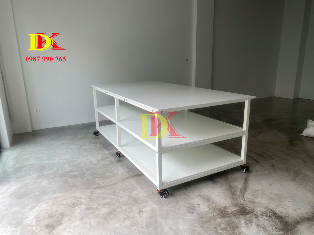 Bàn cắt vải mini 3 tầng