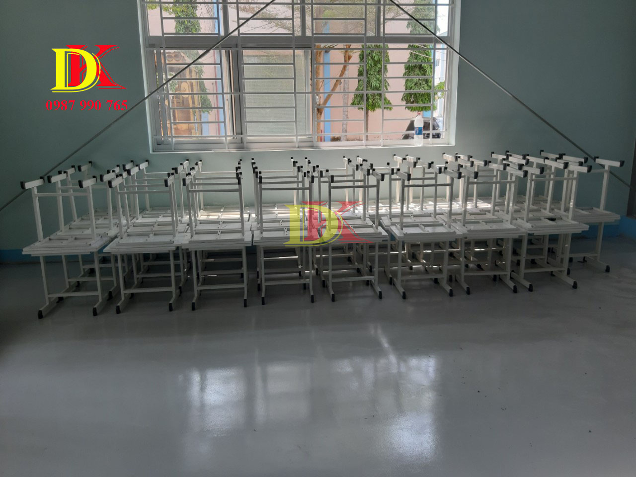 Ghế ngồi may chữ I