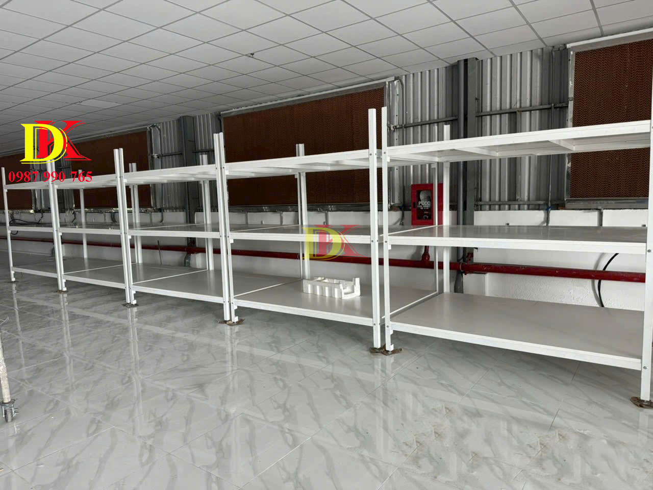 Kệ để vải cuộn 3 tầng