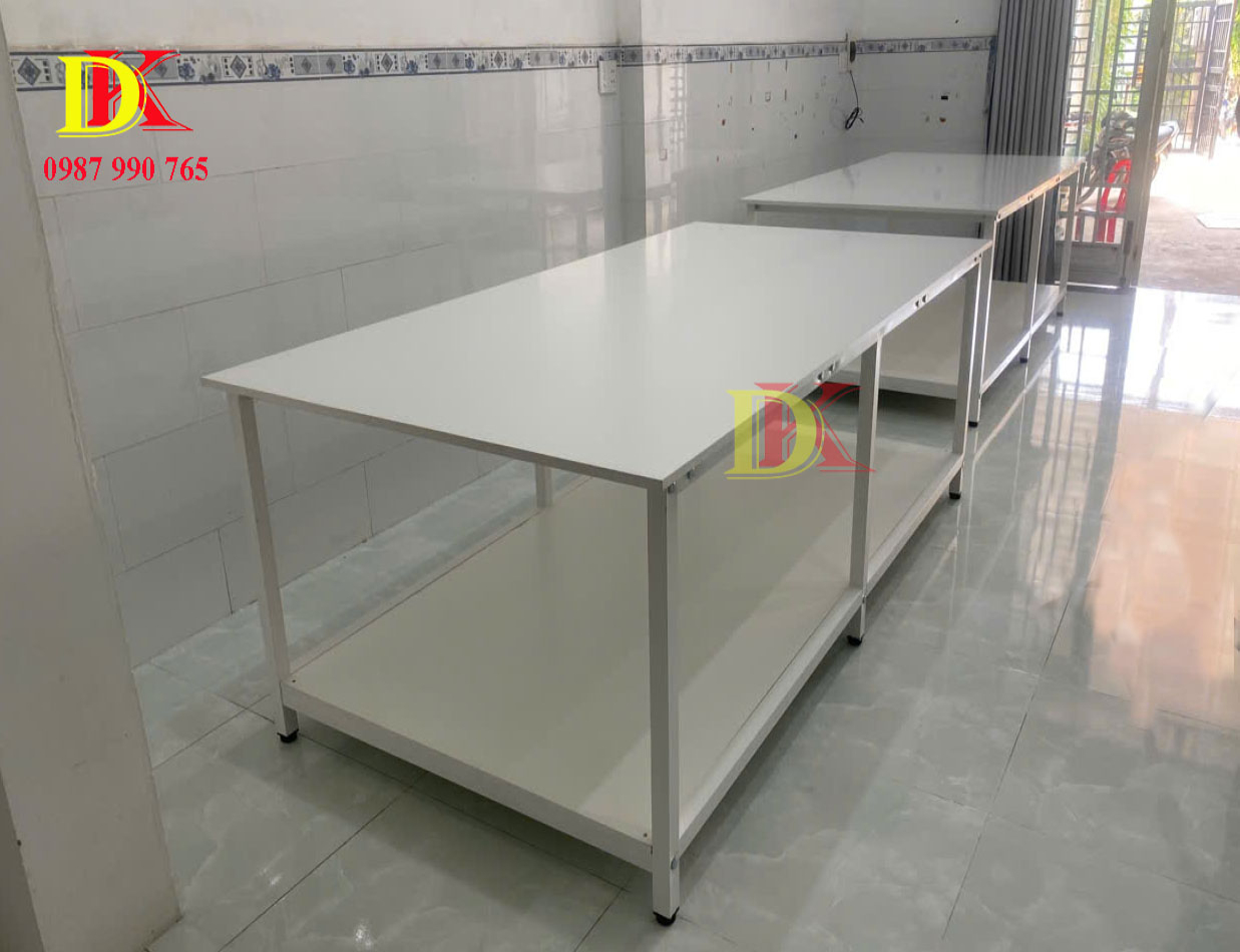 Bàn kiểm hàng 2 tầng